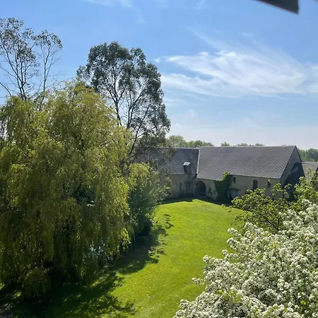 Panzió Le Manoir Des Doyens Loft - Sleeps 8 - D-day Museum On-site - Minute Walk To Commonwealth Cemetery! Saint-Loup-Hors