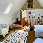 Le Manoir Des Doyens Loft - Sleeps 8 - D-day Museum On-site - Minute Walk To Commonwealth Cemetery! Saint-Loup-Hors