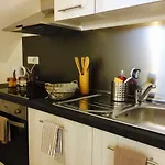 Le Manoir Des Doyens Loft - Sleeps 8 - D-day Museum On-site - Minute Walk To Commonwealth Cemetery! Bed & Breakfast 4*