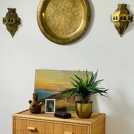 Le Manoir Des Doyens Loft - Sleeps 8 - D-day Museum On-site - Minute Walk To Commonwealth Cemetery!