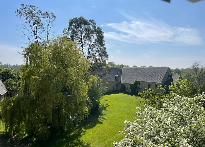 Bed and breakfast Le Manoir Des Doyens Loft - Sleeps 8 - D-day Museum On-site - Minute Walk To Commonwealth Cemetery! Saint-Loup-Hors